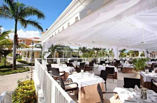 Restaurant Gourmet All Inclusive Luxury Bahia Principe Ambar Blue